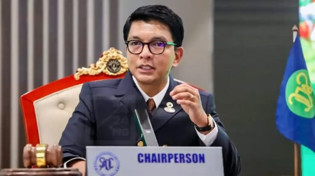 Andri Rodriguez: మడగాస్కర్ అధ్యక్షుడిని తరిమికొట్టిన యువత