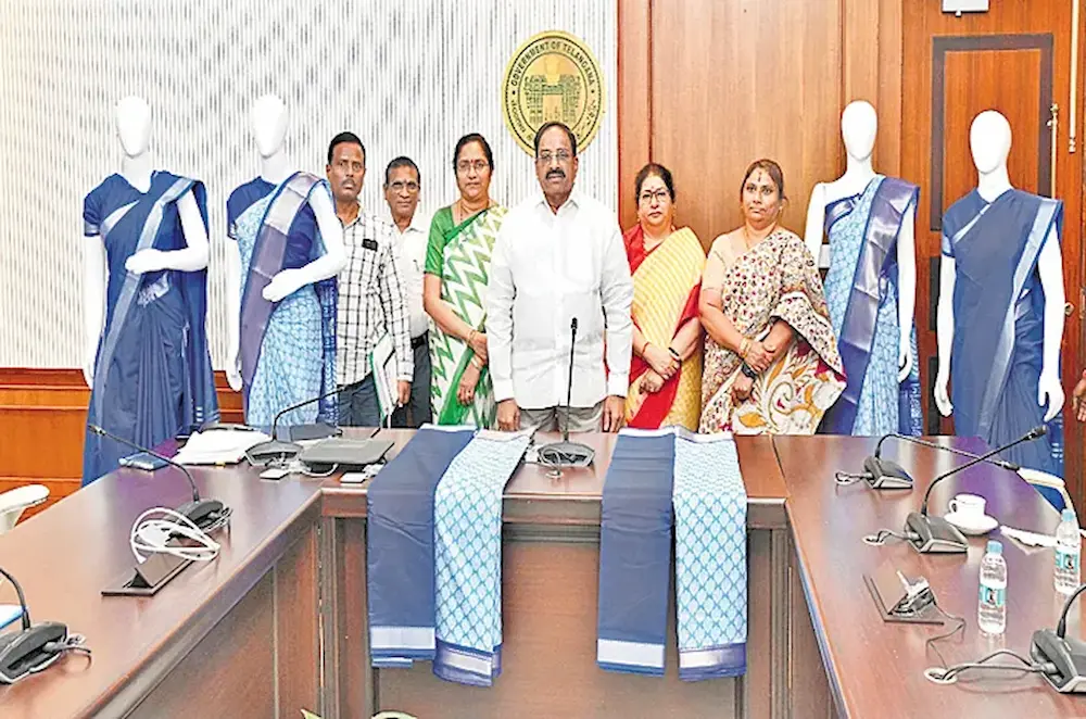 News Telugu: Free Sarees: నవంబర్ 19 నుంచి ఉచిత చీరెల పంపిణీ