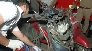 కాన్పూర్ లో స్కూటర్లలో పేలుడు