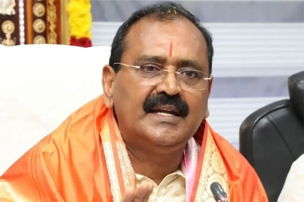 News Telugu: Tirumala: తిరుమల ఆలయ సంప్రదాయాలపై మళ్లీ మాటల యుద్ధం