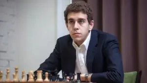 చెస్ గ్రాండ్‌మాస్టర్ డానియల్ నారోడిట్స్కీ కన్నుమూత