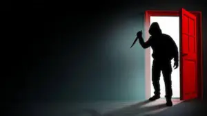 కన్నబిడ్డల కళ్లెదుటే ఆటో డ్రైవర్ దారుణ హత్య…