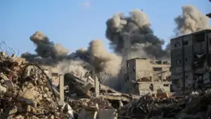 గాజాపై ఇజ్రాయెల్ మళ్లీ దాడులు…104 మంది మృతి