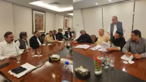 పాక్ ప్రభుత్వంతో కీలక ఒప్పందం