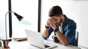 ఎక్కువసేపు కూర్చోవడం ఆరోగ్యానికి హానికరమా ?