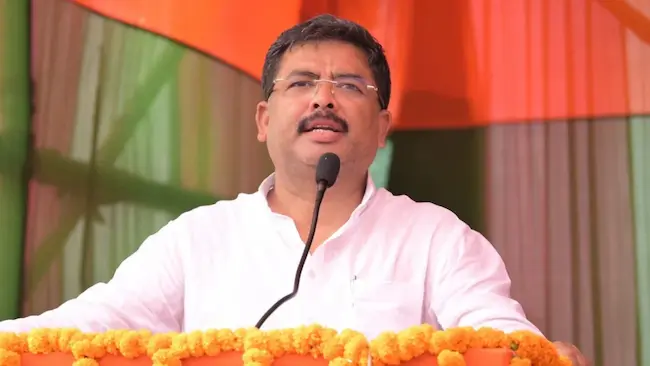 Bihar Elections : బీహార్‌ సీఎంకు ఎదురుదెబ్బ.. ఆర్జేడీలోకి  సీనియర్‌ నేతలు జంప్ 