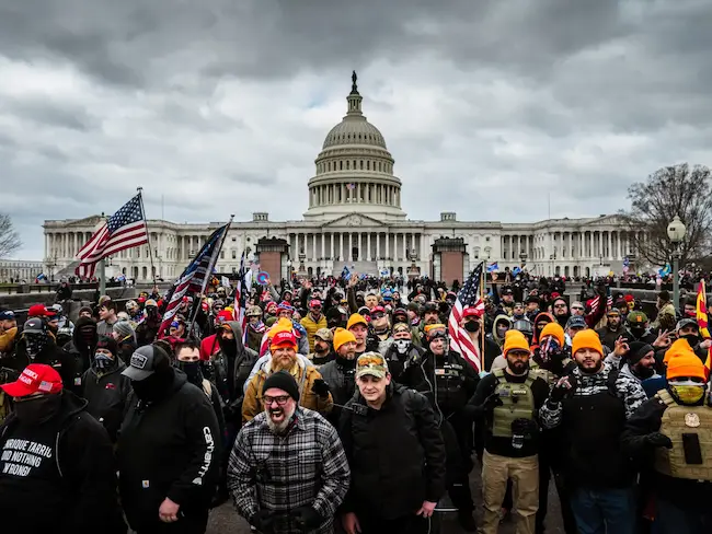 Latest Telugu News : America : ఆందోళనలతో అట్టుడుకుతున్న అమెరికా!