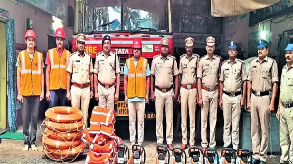 Montha Cyclone effect