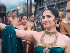 రుక్మిణీ వసంత్ – న్యూ నేషనల్ క్రష్