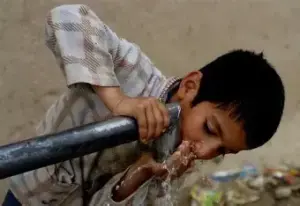 బిసి హాస్టల్లో కలుషిత నీరు తాగిన విద్యార్థులు