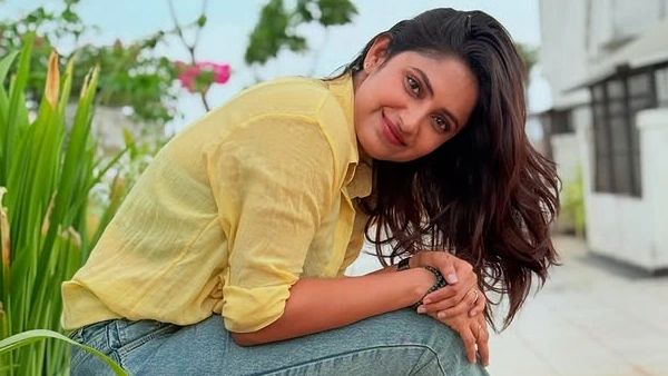 Ayesha BB9 Wild Entry