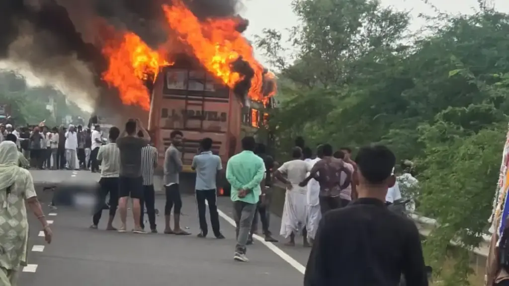 Latest News: Jaisalmer Tragedy: రాజస్థాన్‌లో బస్సులో అగ్నిప్రమాదం, 12 మంది సజీవ దహనం