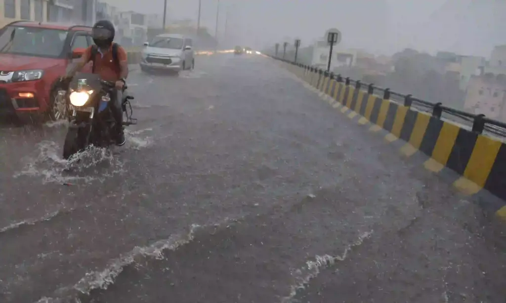 Latest News: Telangana Rains: తెలంగాణలో మళ్లీ వర్షం హెచ్చరికలు