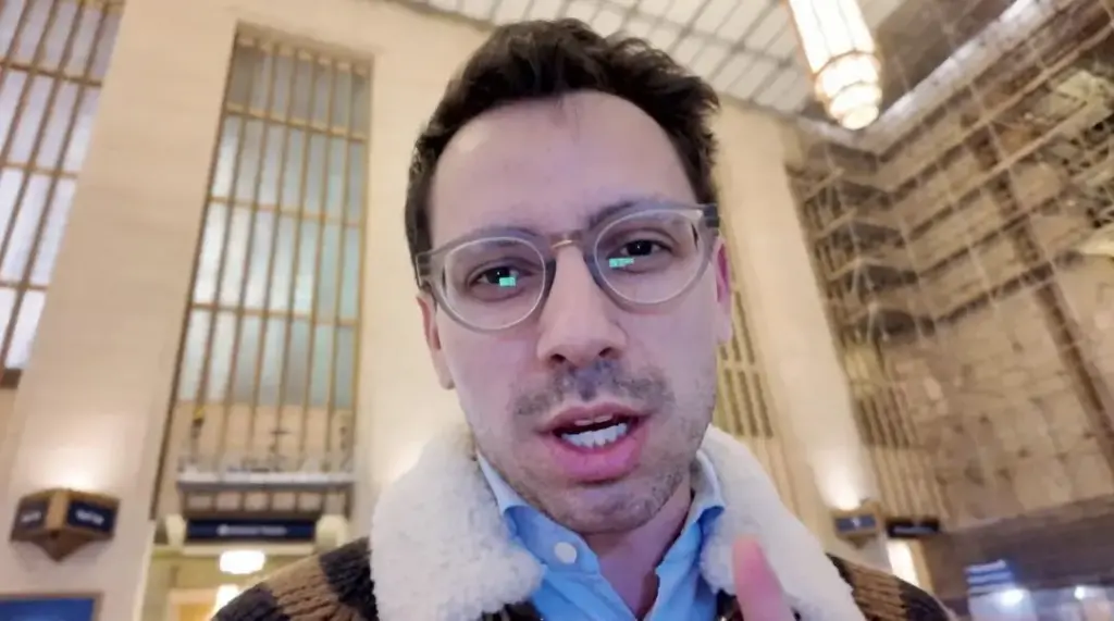 News Telugu: H1B Visa: మా దేశంలో మీ పెత్తనమెందుకు.. గో బ్యాక్.. సీఈఓ తీవ్ర వ్యాఖ్యలు