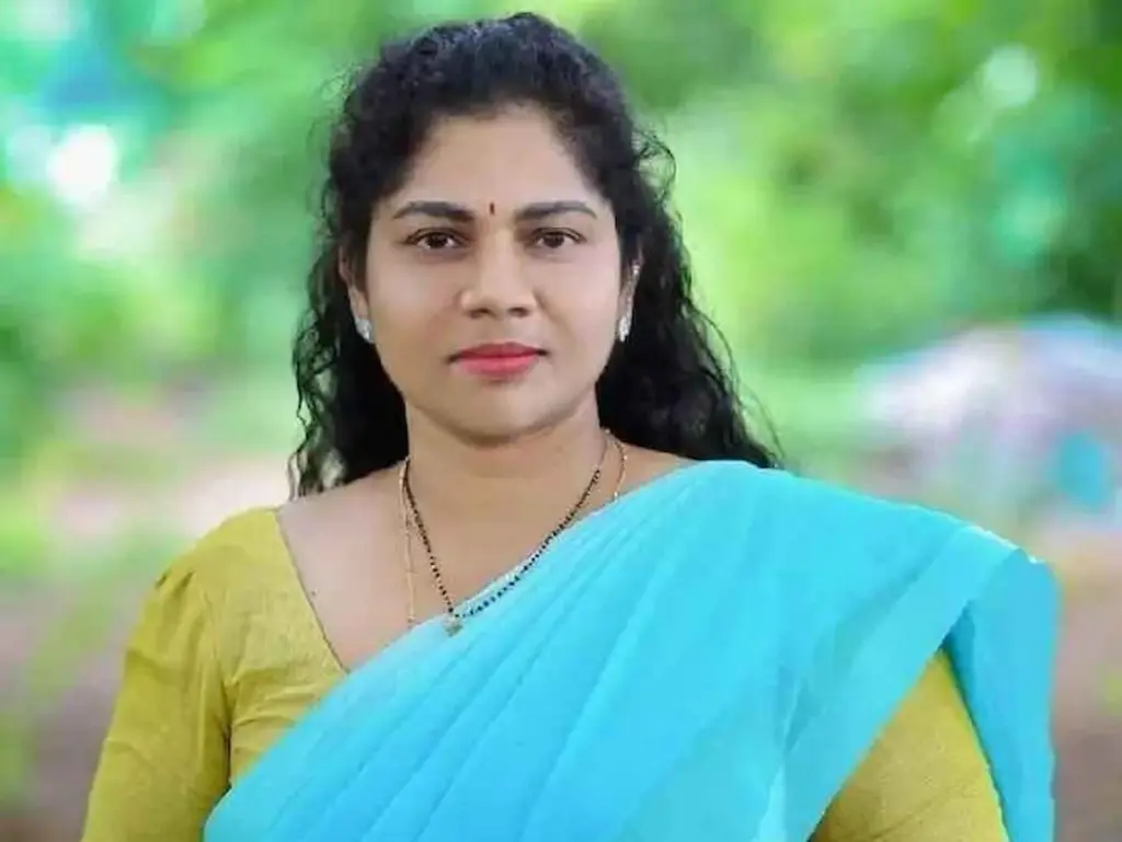  Gollapalli Amulya