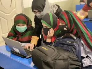 Internet-అఫ్గానిస్తాన్ లో షట్‌డౌన్ తో స్తంభించిన లావాదేవీలు