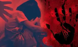 కాలేజీ వాష్రూమ్ లో విద్యార్థిని పై హత్యాచారం