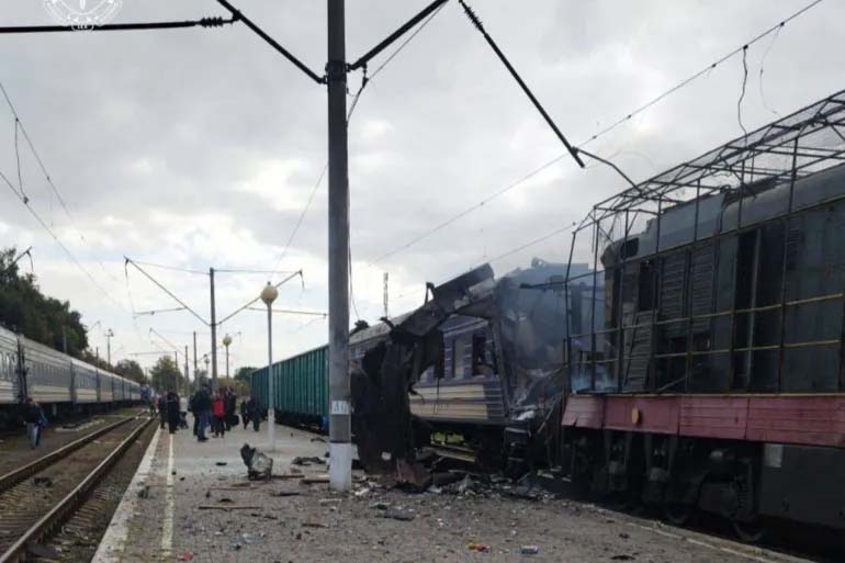 Russian Drone Attack : ఉక్రెయిన్ రైల్వే స్టేషన్ పై రష్యా డ్రోన్ అటాక్.. 30 మంది మృతి