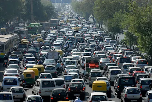 Latest Telugu News: Traffic Jam: బాబోయ్! భారీ ట్రాఫిక్​ జామ్..4 రోజుల పాటు రోడ్లపైనే తిండి, నిద్ర