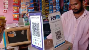 QR కోడ్‌ల ద్వారా మోసాలు: షాప్ యజమానులకు హెచ్చరిక.