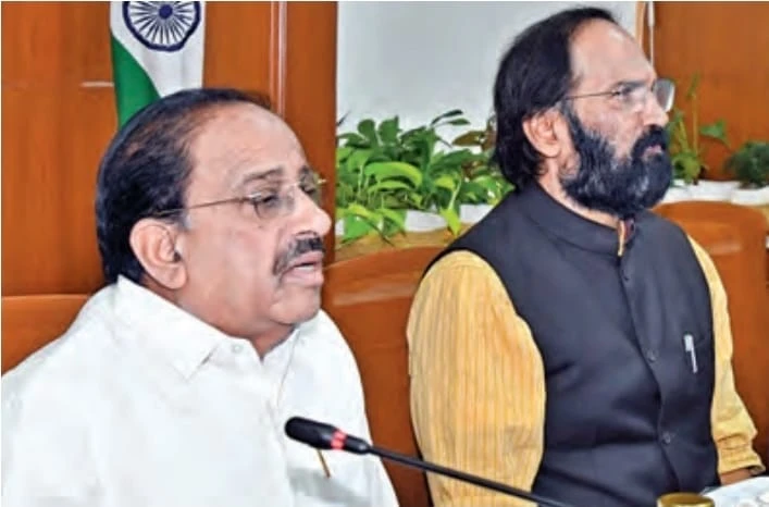 Telugu News: Uttam: 8.54 లక్షల మె.ట ధాన్యం కొనుగోలు.. మొక్కజొన్న, పత్తి కొనుగోళ్లు కూడా వేగవంతం