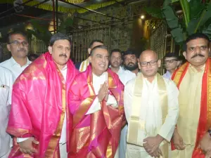 ముఖేశ్ అంబానీ భారీ విరాళాలు