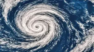 బంగాళాఖాతంలో 48 గంటల్లో తుపానుగా మారనున్న అల్పపీడనం