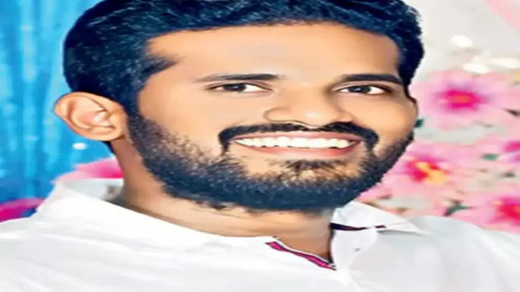 AP Crime: Police officers who went to arrest the accused in the murder case were attacked with knives