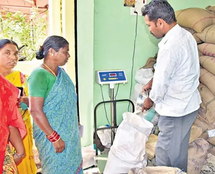 AP: Government working to convert ration shops into village malls