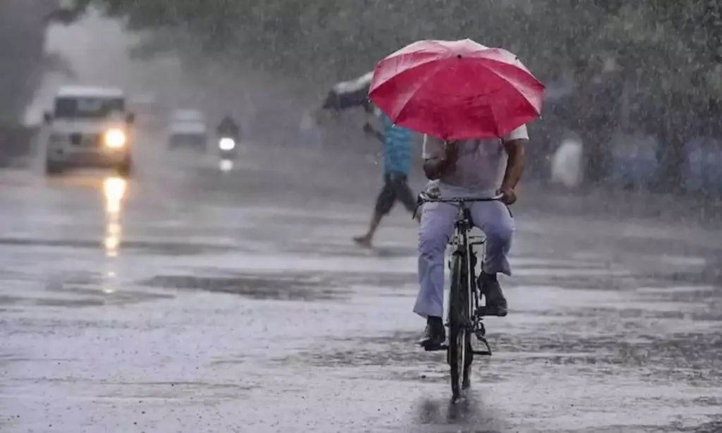 Low pressure alert issued in Tamil Nadu due to heavy rainfall