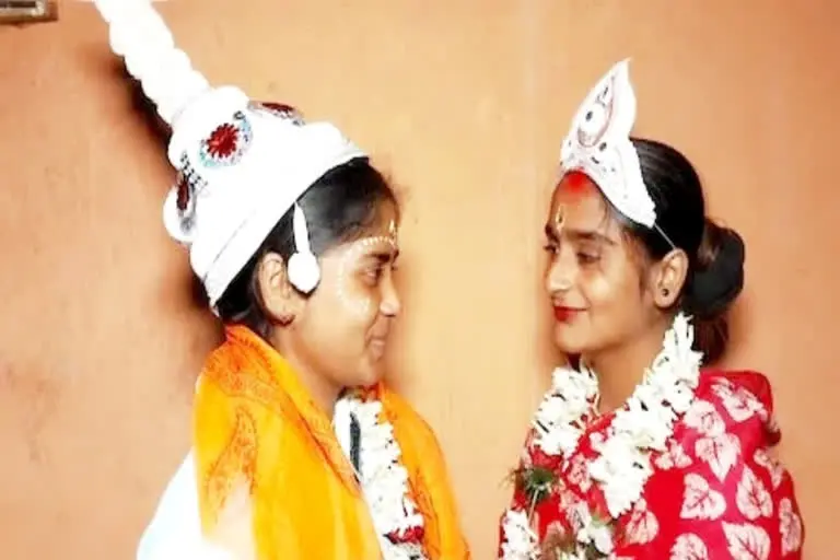 Latest news: West Bengal: ఇద్దరు యువతుల మధ్య  చిగురించిన ప్రేమ..పెళ్లి తో ఒక్కటయ్యారు