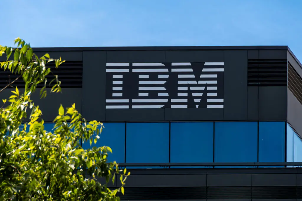 IBM: ఉద్యోగులకు ఐబిఎమ్ భారీ లేఆఫ్స్ కు సిద్ధం?