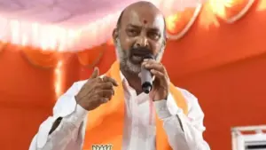 ఆ ఇద్దరు ఐరెన్ లెగ్లే – బండి సంజయ్