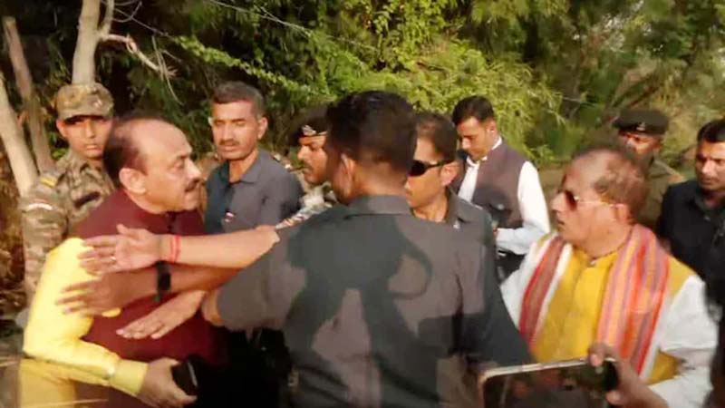 Bihar Deputy CM’s Convoy Attacked : డిప్యూటీ సీఎం కాన్వాయ్ పై దాడి