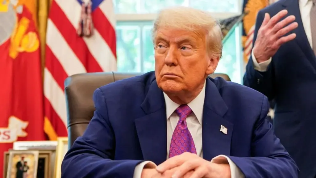 Telugu News: America: బెడిసి కొట్టిన ట్రంప్ టారిఫ్..సీబీవో నివేదిక ఏం చెబుతోంది?