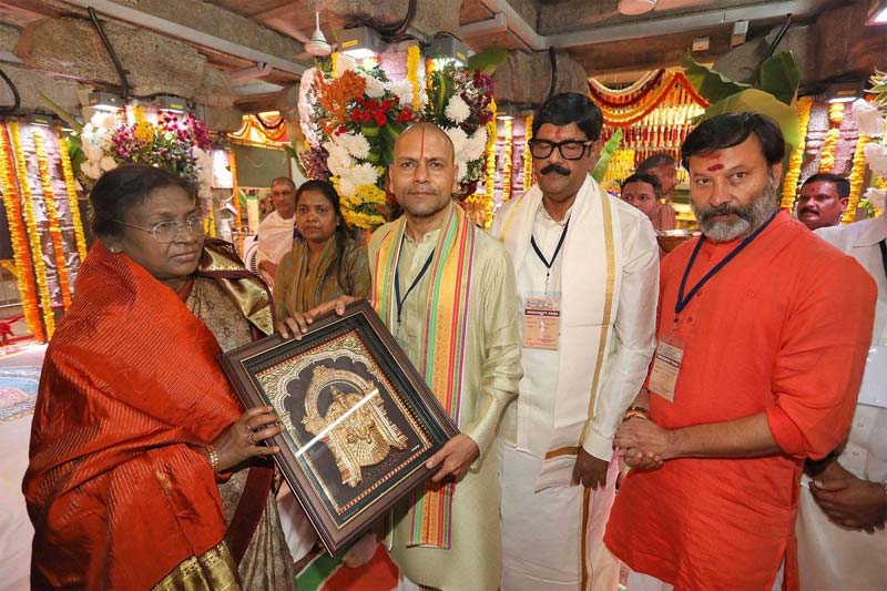 Breaking News – Draupadi Murmu : పద్మావతి అమ్మవారిని దర్శించుకున్న రాష్ట్రపతి