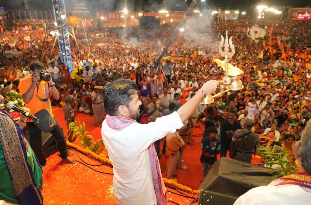 News Telugu: Hyderabad: కోటి దీపోత్సవానికి రాష్ట్ర పండుగ హోదా ప్రకటించిన రేవంత్‌రెడ్డి