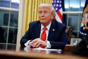 అత్యవసర సరుకులపై టారిఫ్ లను తొలగించిన ట్రంప్