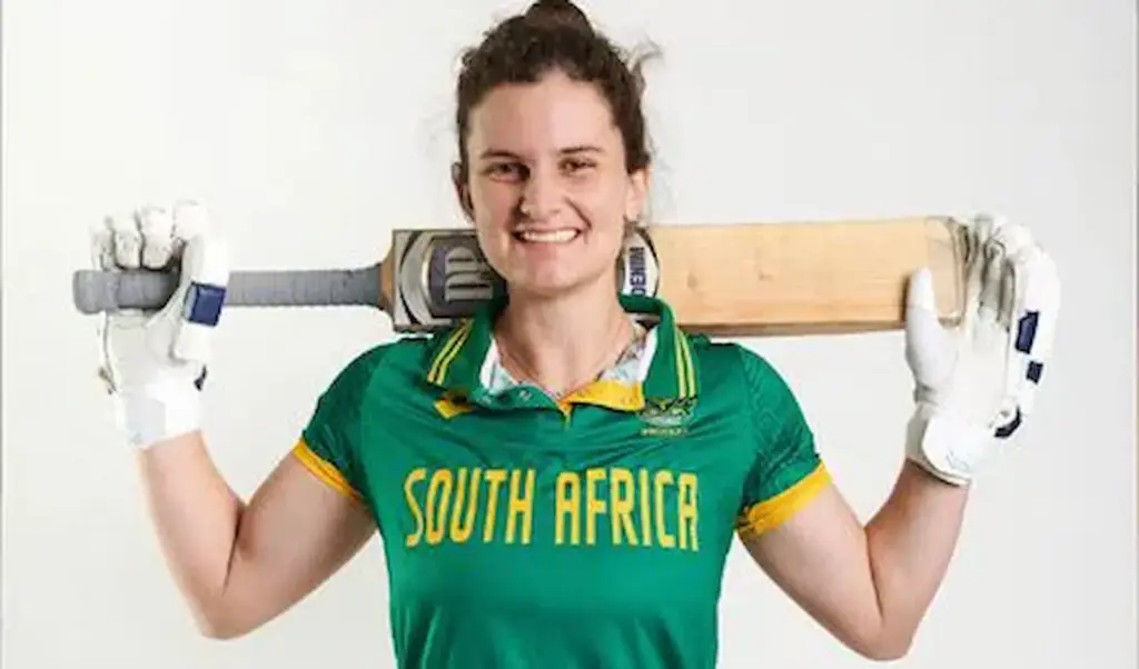 Laura Wollwardt's record price for South Africa captain