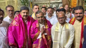 రిలయన్స్ అధినేత ముఖేశ్ అంబానీ భారీ విరాళాలు