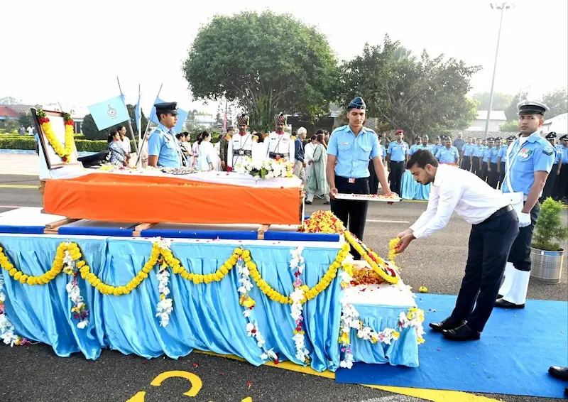 Namansh Syal: Tejas fighter jet crash.. Wing Commander's body sent to Sulur airbase