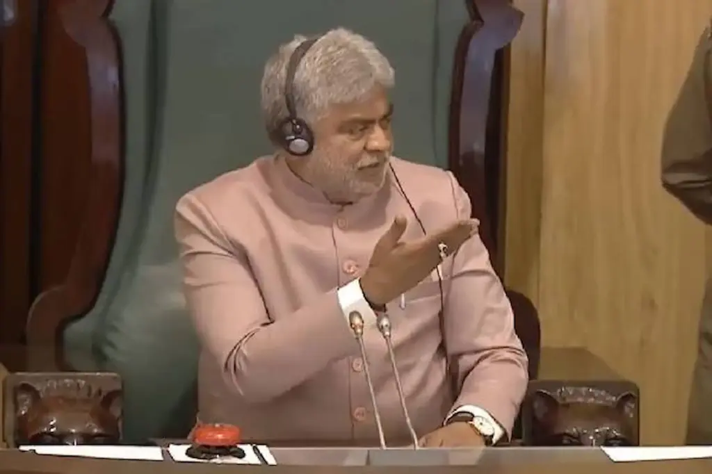 Kadiyam Srihari meets the Speaker in the Assembly