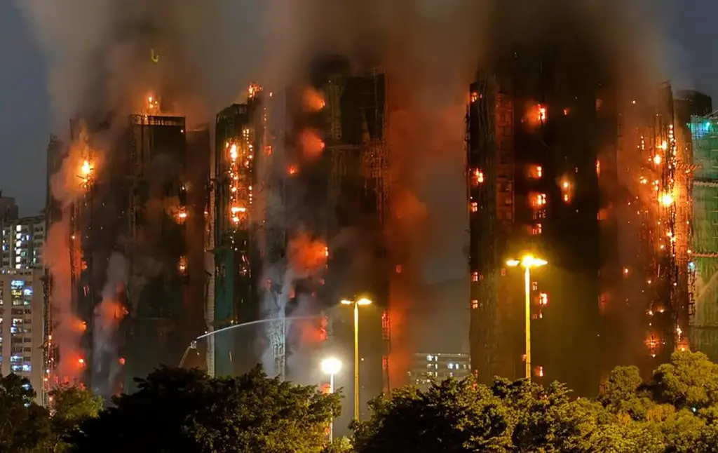 Hongkong: Fires still raging, death toll reaches 94