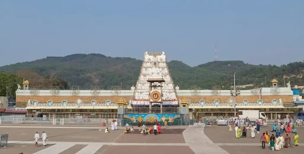 Latest News: Tirumala: శ్రీవారి సర్వదర్శనానికి 18 గంటల సమయం