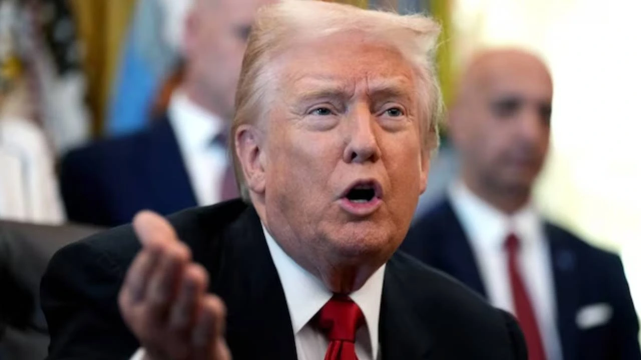 USA: ఎట్టకేలకు ఎపిస్టీన్ ఫైల్స్ బిల్లుపై సంతకం చేసిన ట్రంప్