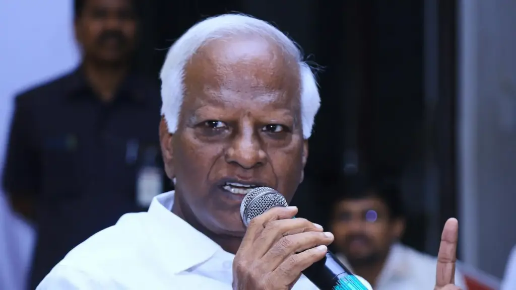 Kadiyam Srihari meets the Speaker in the Assembly