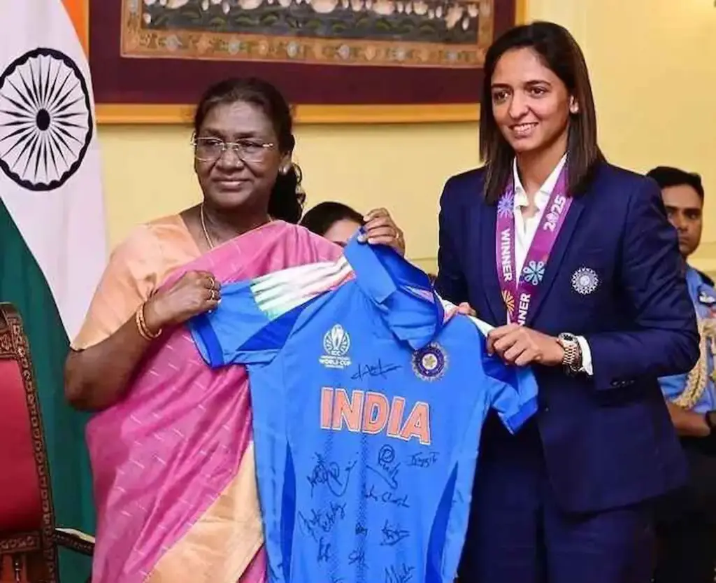 Latest News: President Draupadi Murmu: రాష్ట్రపతిని కలిసిన మహిళా క్రికెట్ జట్టు