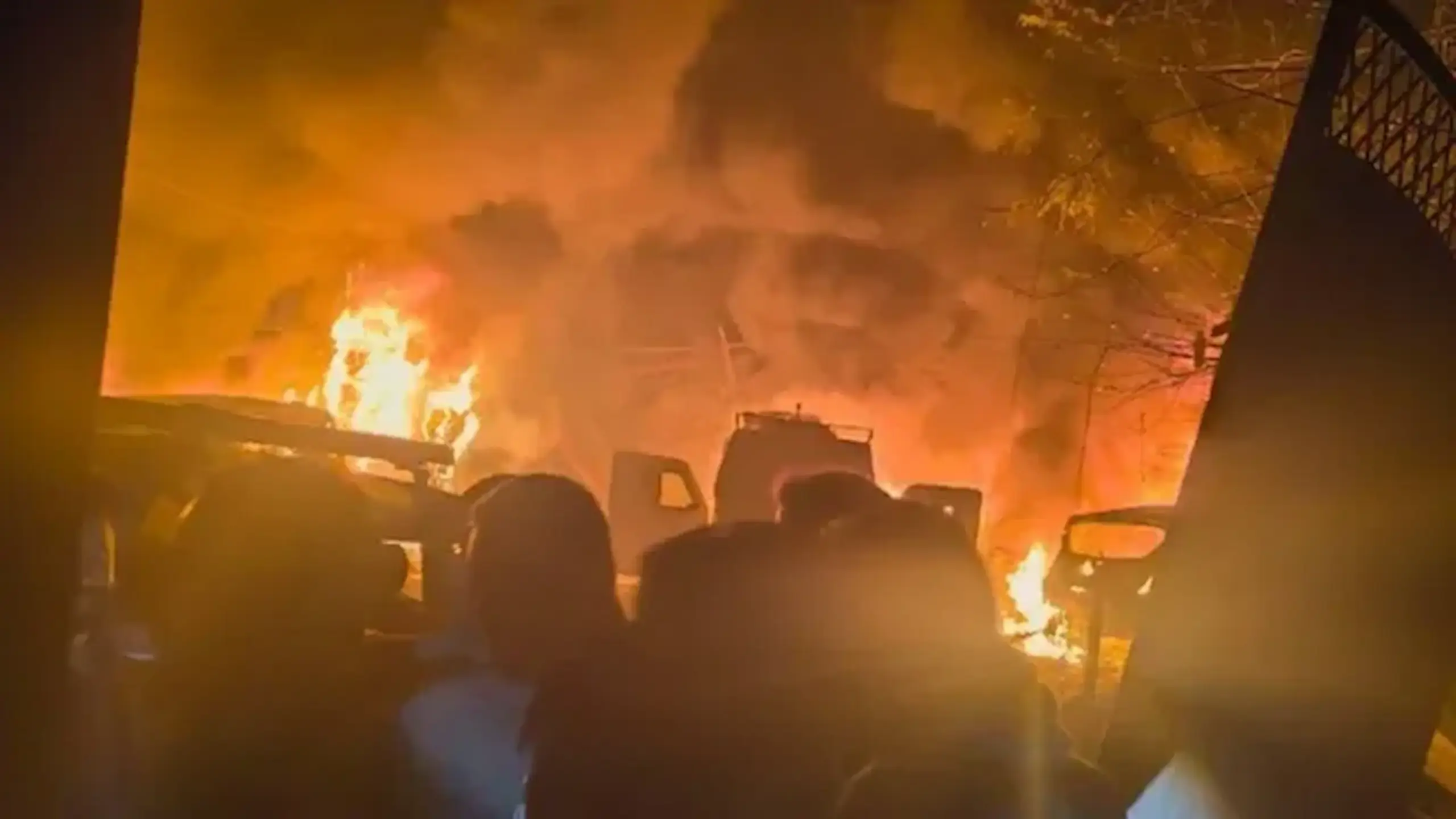 Latest News: Jammu &amp; Kashmir Crime: పోలీస్ స్టేషన్‌లో భారీ పేలుడు..ఏడుగురు మృతి