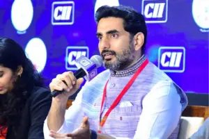 తన జాకెట్‌పై సోషల్ మీడియాలో క్విజ్ పెట్టిన లోకేశ్!