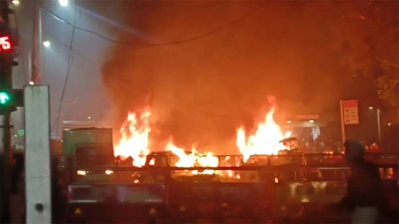 Breaking News – Delhi Blast : ఢిల్లీలోని ఎర్రకోట వద్ద కారు బాంబ్ బ్లాస్ట్..